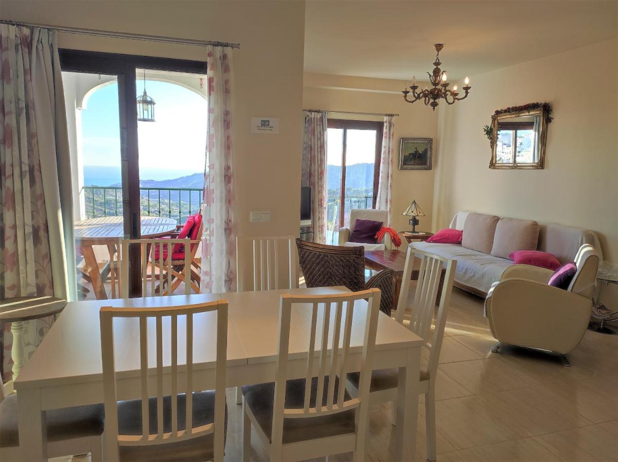 Lovely 2 Bedroom Apartment With Sea View, Фріхіліана Екстер'єр фото