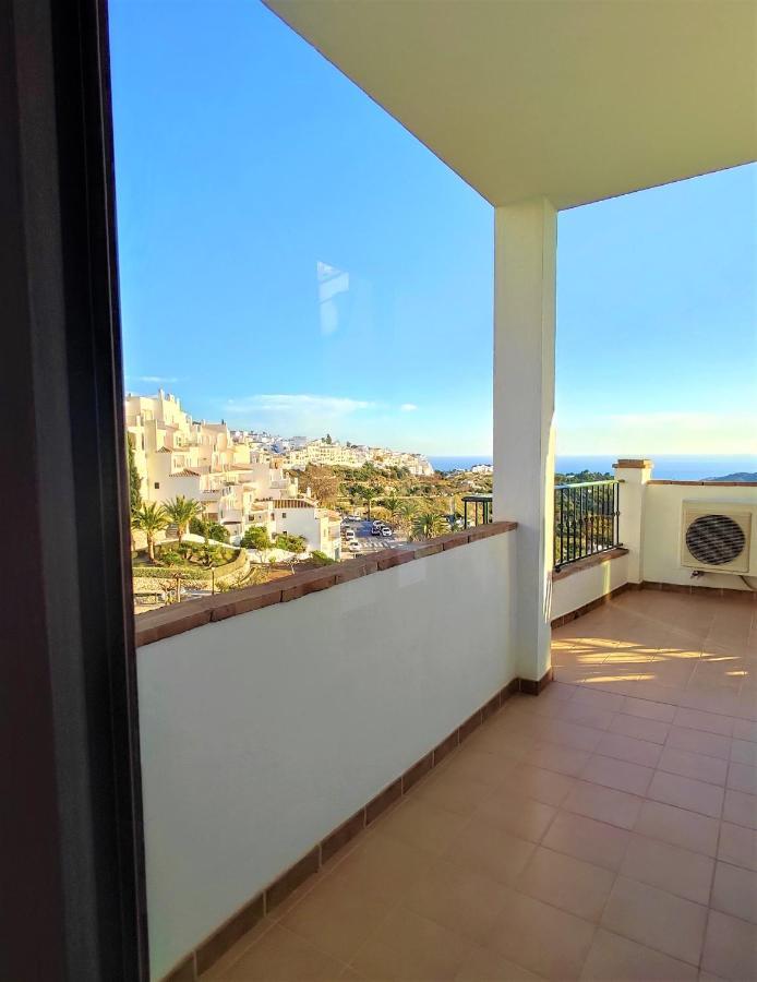 Lovely 2 Bedroom Apartment With Sea View, Фріхіліана Екстер'єр фото
