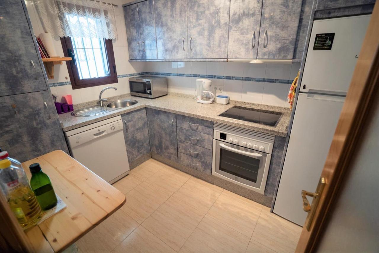 Lovely 2 Bedroom Apartment With Sea View, Фріхіліана Екстер'єр фото